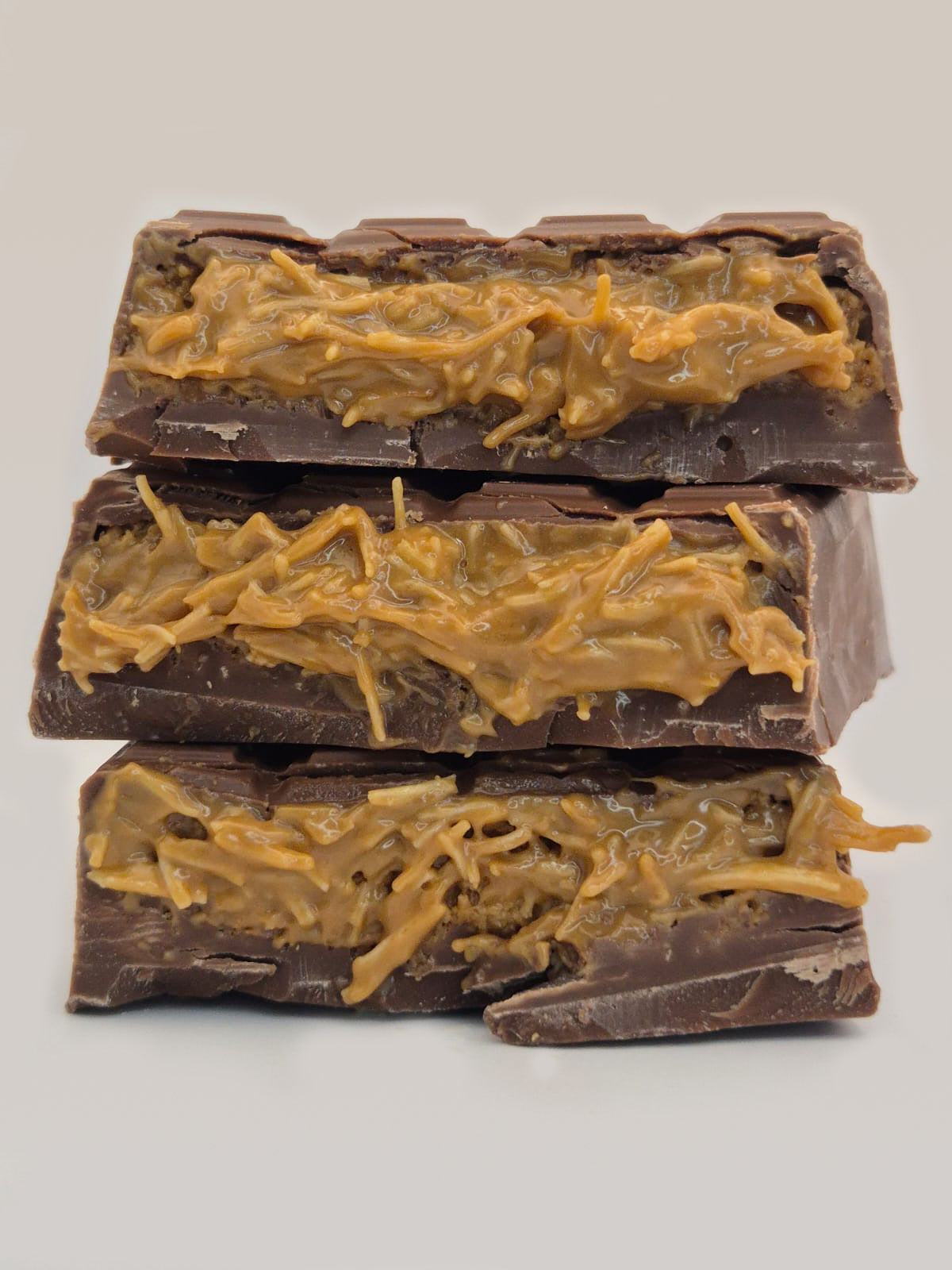 Dubai Biscoff Knafeh Chocolate Bar